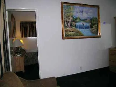 Tradewinds Airport Hotel Inglewood Motel